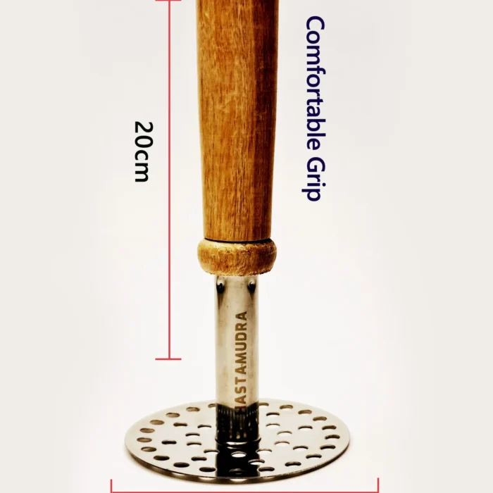 masher-01 Stainless Steel Masher with Wooden Handle, 20cm Height, 10cm Width, Comfortable Grip, Easy to Clean, Efficient Mashing, Aesthetic Design