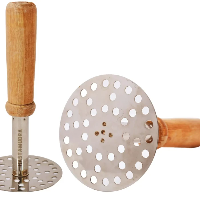 masher Stainless Steel Masher with Wooden Handle, 20cm Height, 10cm Width, Comfortable Grip, Easy to Clean, Efficient Mashing, Aesthetic Design